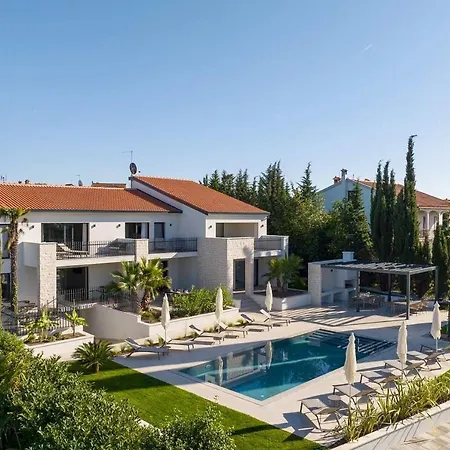 La Residenza Iii بوريتش