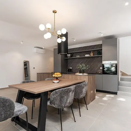 بيت للعطل La Residenza Iii بوريتش